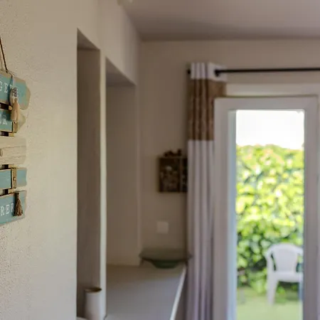 Atypique, Cabanon Bord De Hyères