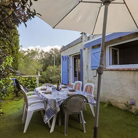 Atypique, Cabanon Bord De בית נופש *