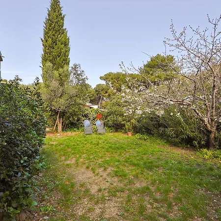 Atypique, Cabanon Bord De בית נופש *