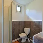 Atypique, Cabanon Bord De