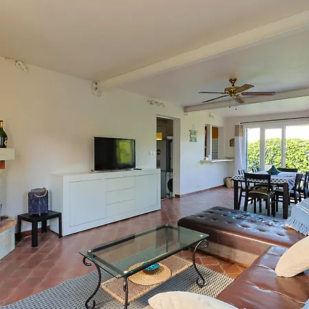Atypique, Cabanon Bord De Prázdninový dům Hyères