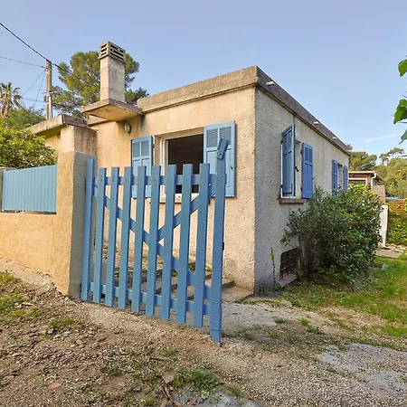 Atypique, Cabanon Bord De Hyères