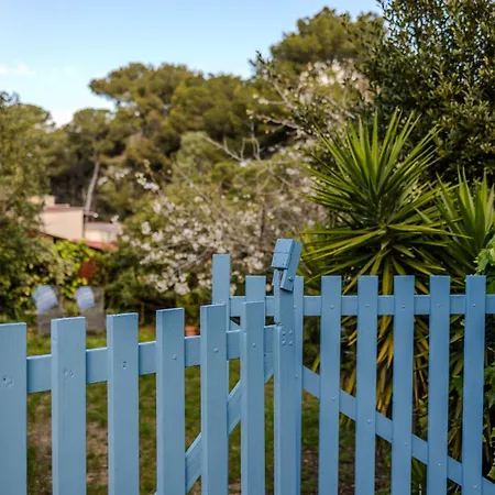 Atypique, Cabanon Bord De