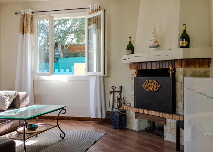 Hébergement de vacances Atypique, Cabanon Bord De