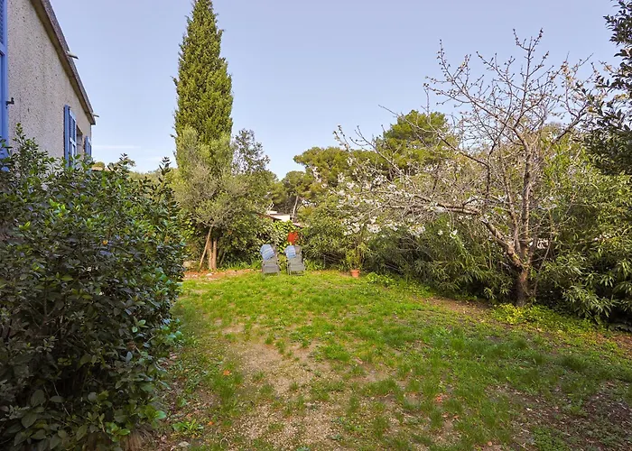 Atypique, Cabanon Bord De Nyaraló *