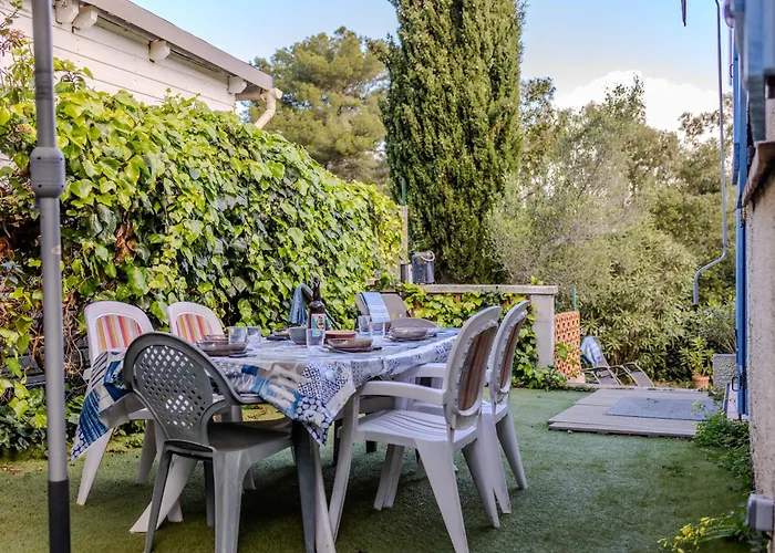 Atypique, Cabanon Bord De